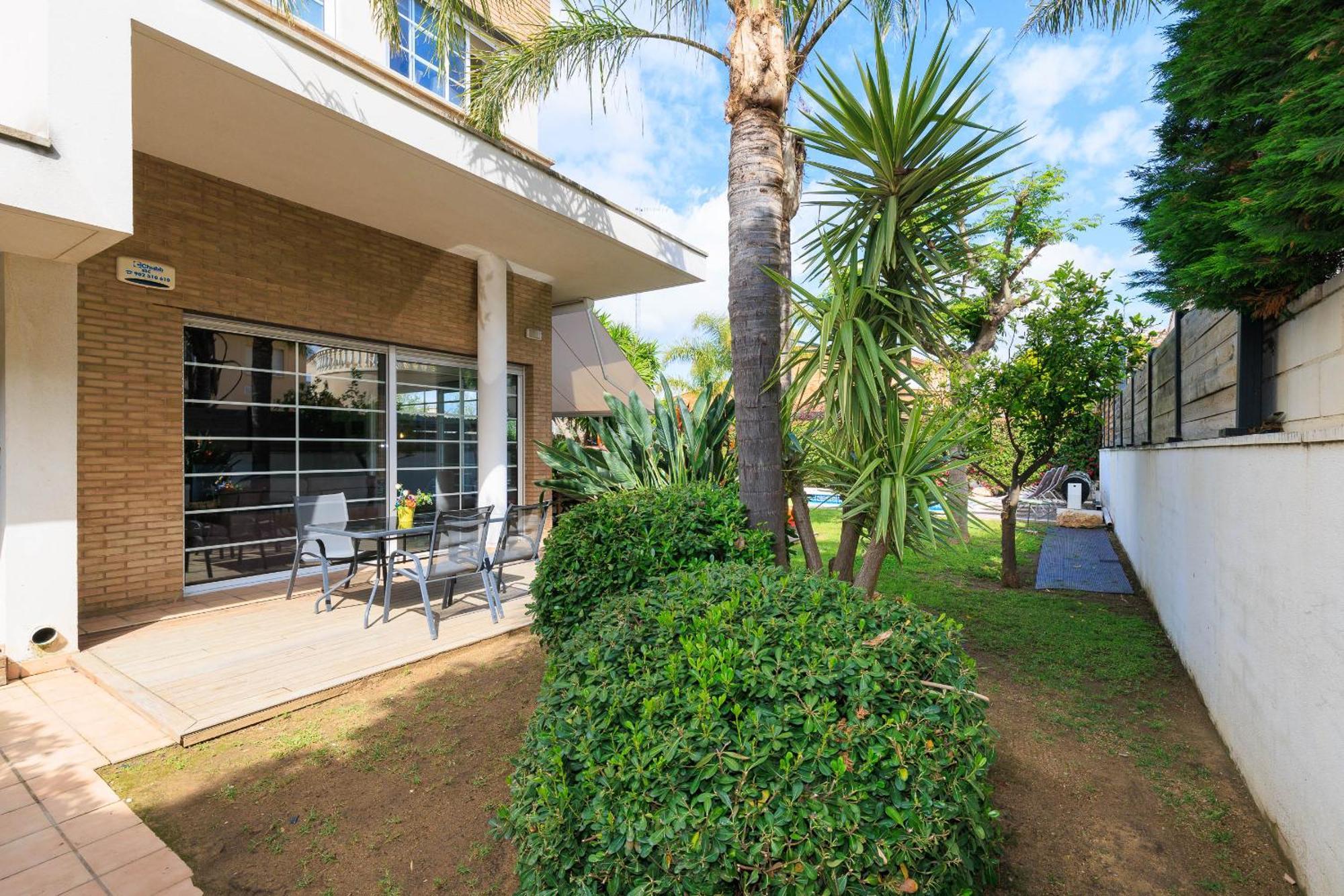 Martorell Planet Costa Dorada Cambrils Extérieur photo