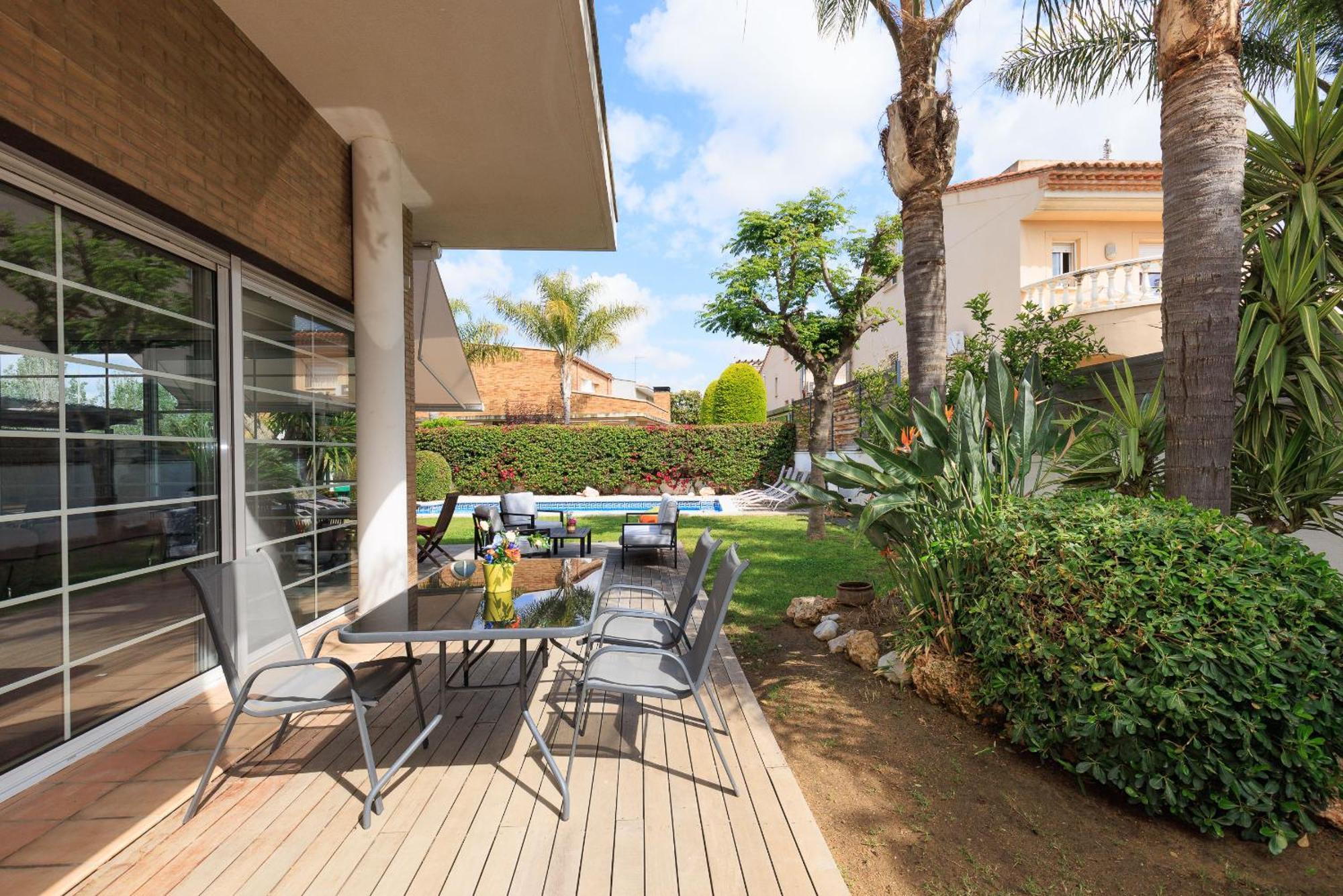 Martorell Planet Costa Dorada Cambrils Extérieur photo